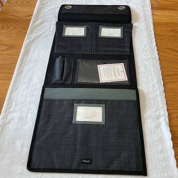 thirty-one 10th Anniversary Hang-Up Room Organizer - Picture 2 of 5